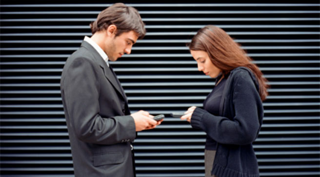 How to stop your smartphone ruining your love life