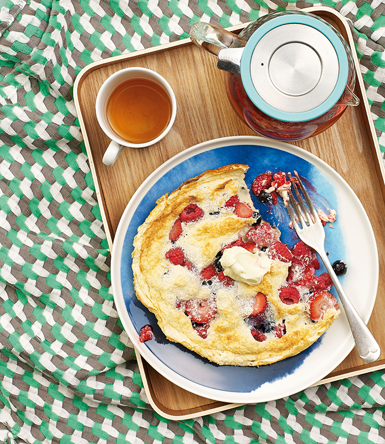 Breakfast in Bed: Berry Omelette